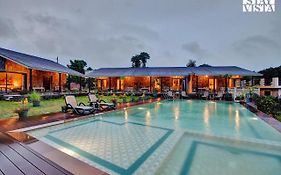 Earthen Pool Villa
