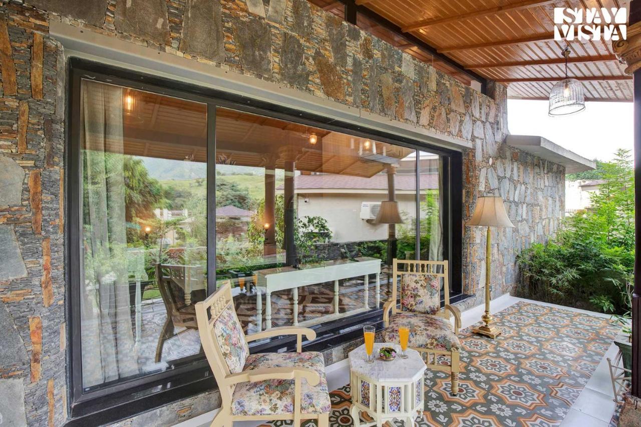 Stayvista'S The Earthen Boutique - City Escape With Spacious Pool, Terrace, Lawn & Indoor-Outdoor Games Udaipur Exterior photo